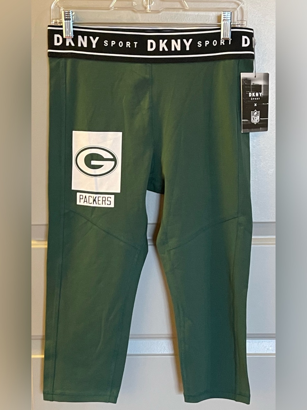 NFL Green Bay Packers DNKY Women’s Capri Leggings Large NWT